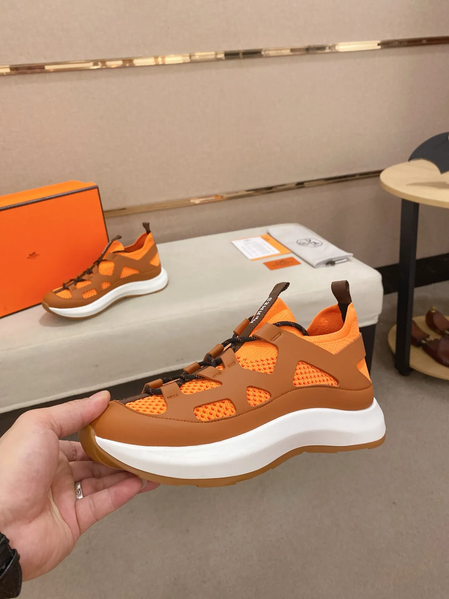 Men's clothing and shoes💰: 660💰《HERMES》【Classic Original Version】Hermès; Top 🔝 Purchasing Agency 🔍🔍Men’s latest 🇺🇸 counters are on sale simultaneously, original imported from Italy ▲▲Silk cowhide with breathable fabric ▲▲ (high-end and expensive Qi·Grade) Exquisite workmanship (Italian 🇮🇹Imported water-dyed 🐂cowhide lining) Sole: Original sole provided by the original factory, ⚠️Exclusive double-layer activity·TPR·Rubber·Combined molded outsole; Super·comfortable·wear-resistant·non-slip·environmental protection The real thing is more beautiful when photographed (high quality, following orders). You can enter and leave the counter at will * Number of yards: 38·39·40·41·42·43·44·45